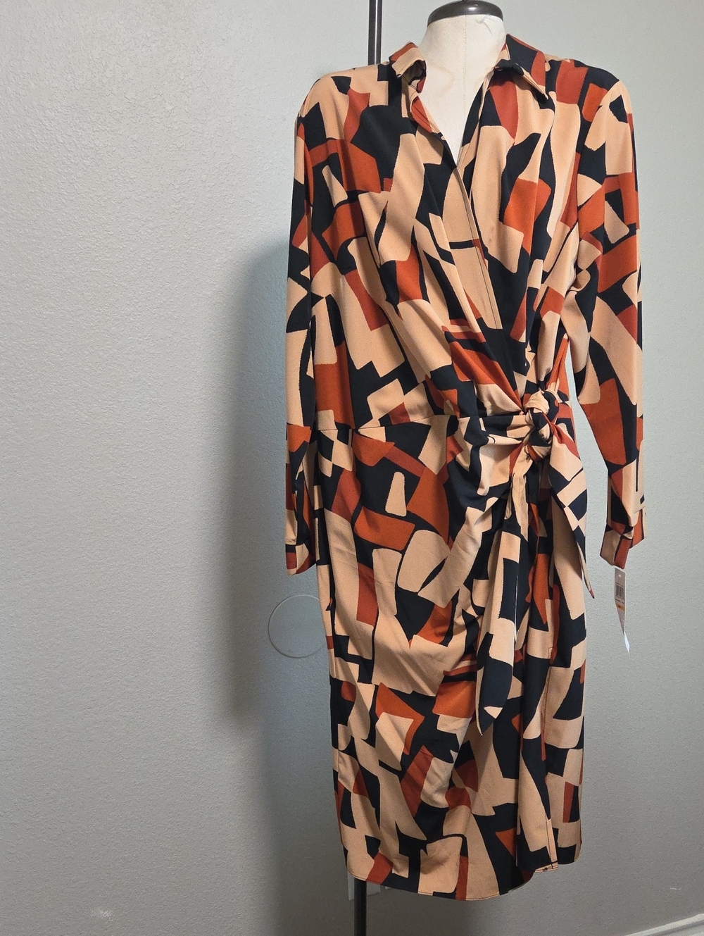 Abstract Print Long-Sleeve Knot-Waist Dress in Beige, Black & Rust- Size 24W